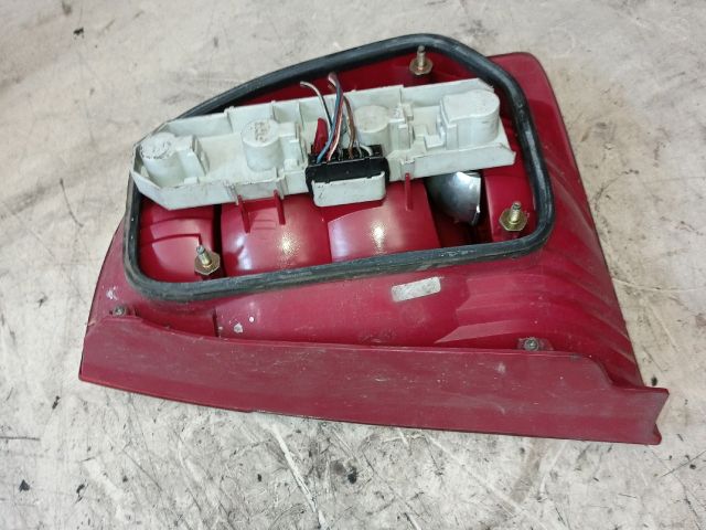 bontott SKODA SUPERB I Bal Hátsó Lámpa