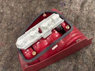 bontott SKODA SUPERB I Bal Hátsó Lámpa