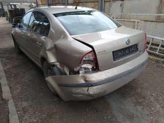 bontott SKODA SUPERB I Bal hátsó Vízlehúzó Gumicsík