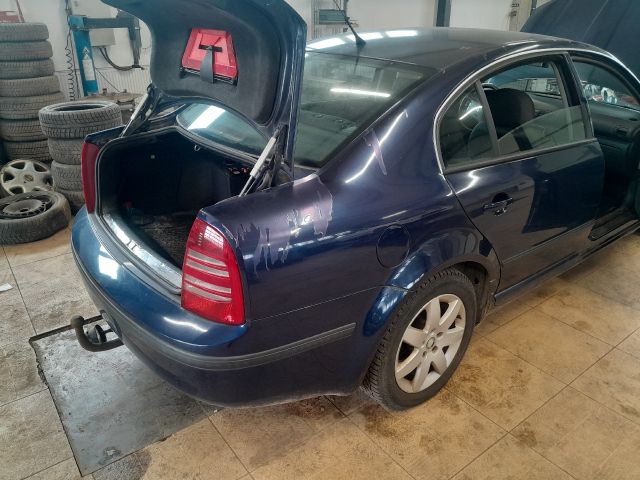 bontott SKODA SUPERB I Bal hátsó Vízlehúzó Gumicsík