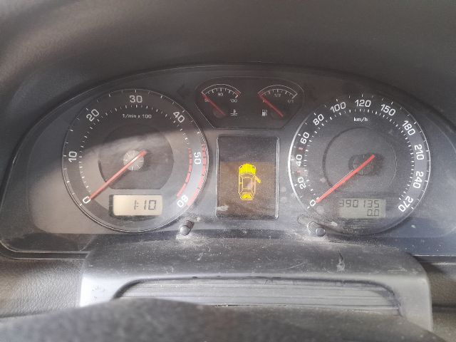 bontott SKODA SUPERB I Bal hátsó Vízlehúzó Gumicsík