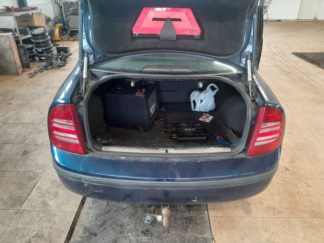 bontott SKODA SUPERB I Bal hátsó Vízlehúzó Gumicsík