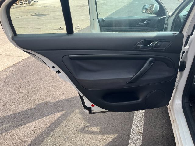 bontott SKODA SUPERB I Bal hátsó Zsanér