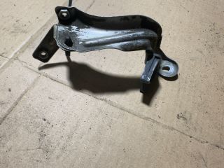 bontott SKODA SUPERB I Bal Sárvédő Oldaltartó