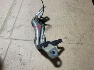 bontott SKODA SUPERB I Bal Sárvédő Oldaltartó