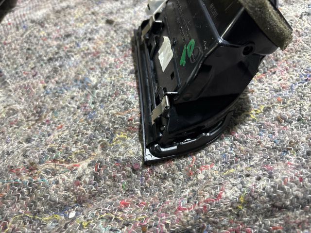 bontott SKODA SUPERB I Bal Szellőző