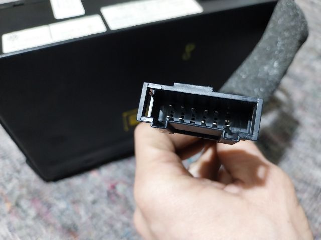 bontott SKODA SUPERB I CD / DVD Tár