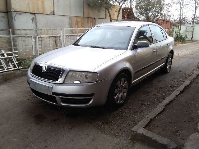 bontott SKODA SUPERB I Csomagtér Világítás