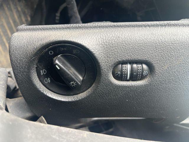 bontott SKODA SUPERB I Csomagtérajtó Kárpit