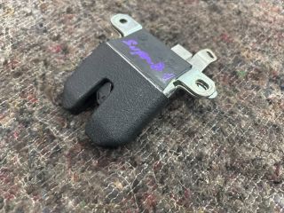 bontott SKODA SUPERB I Csomagtérajtó Zárszerkezet