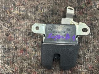 bontott SKODA SUPERB I Csomagtérajtó Zárszerkezet