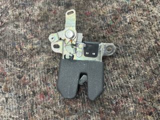 bontott SKODA SUPERB I Csomagtérajtó Zárszerkezet