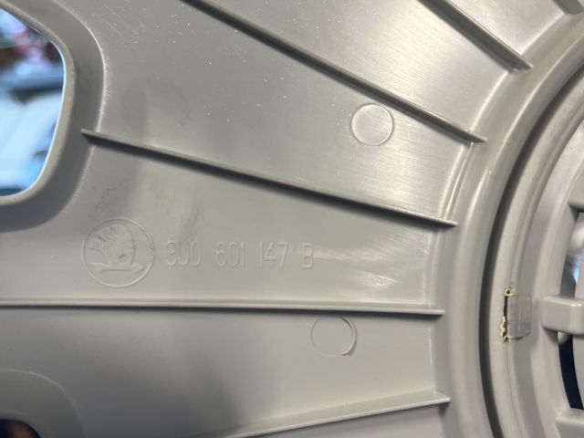 bontott SKODA SUPERB I Dísztárcsa (1 db)