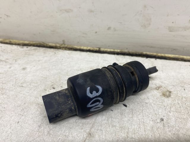 bontott SKODA SUPERB I Első Ablakmosó Szivattyú