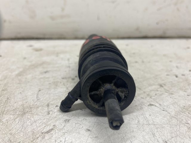 bontott SKODA SUPERB I Első Ablakmosó Szivattyú