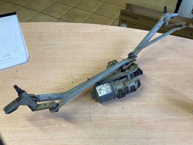 bontott SKODA SUPERB I Első Ablaktörlő Szerkezet Motorral