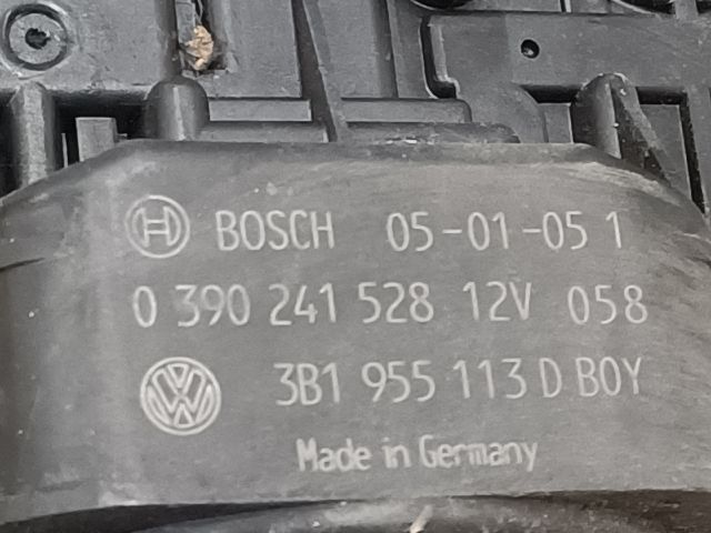 bontott SKODA SUPERB I Első Ablaktörlő Szerkezet Motorral