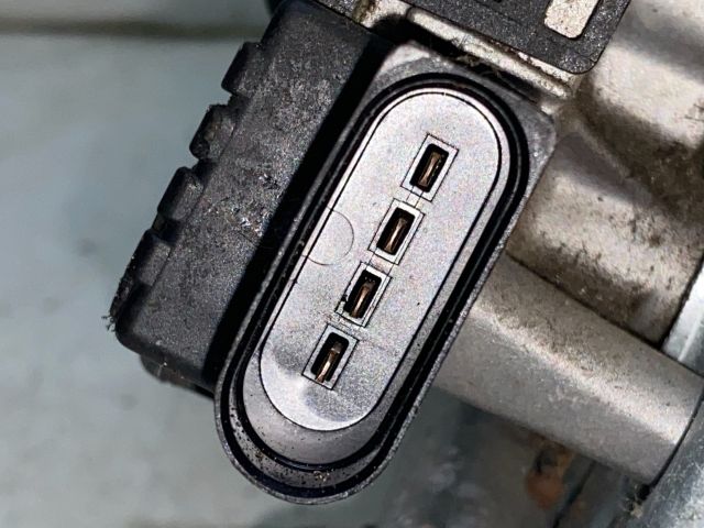 bontott SKODA SUPERB I Első Ablaktörlő Szerkezet Motorral