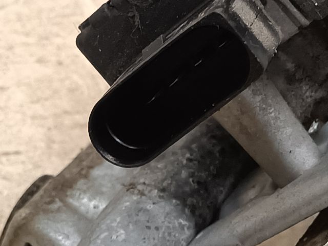 bontott SKODA SUPERB I Első Ablaktörlő Szerkezet Motorral