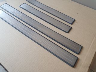 bontott SKODA SUPERB I Első Küszöb Díszléc