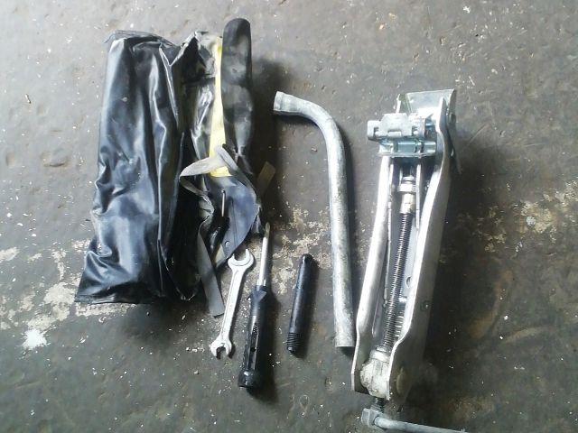 bontott SKODA SUPERB I Emelő