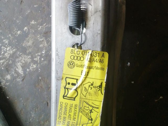 bontott SKODA SUPERB I Emelő