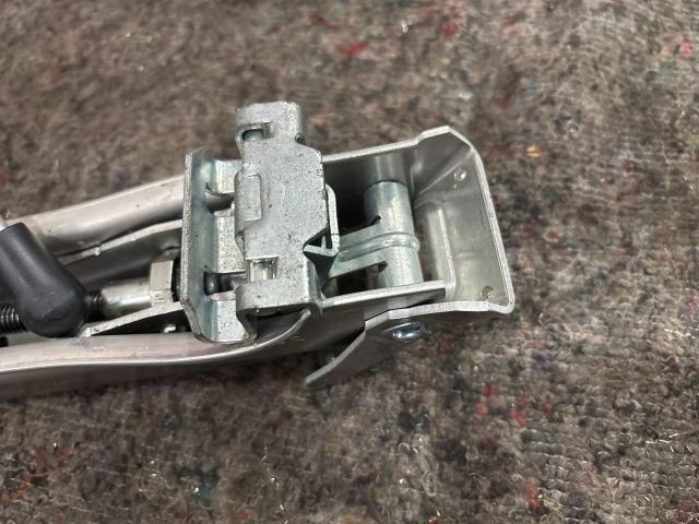 bontott SKODA SUPERB I Emelő