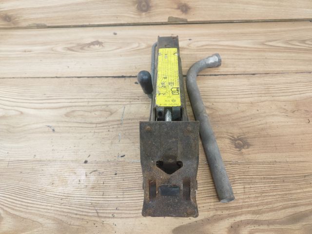 bontott SKODA SUPERB I Emelő