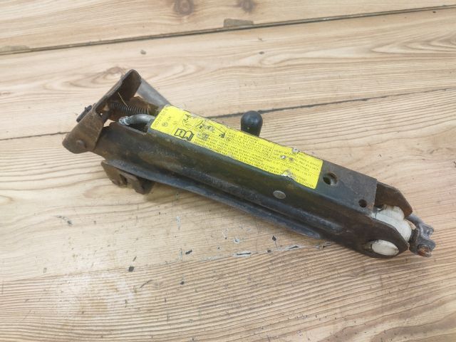 bontott SKODA SUPERB I Emelő