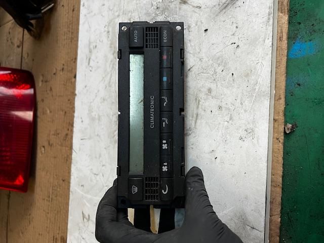 bontott SKODA SUPERB I Fűtéskapcsoló (digit klímás)