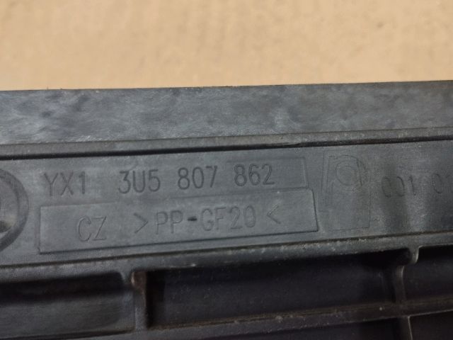 bontott SKODA SUPERB I Hátsó középső Lökhárító Tartó (Műanyag)