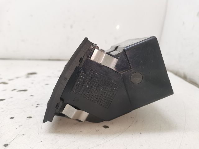 bontott SKODA SUPERB I Hátsó középső Szellőző