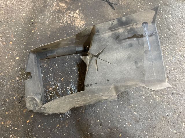 bontott SKODA SUPERB I Intercooler Légterelő