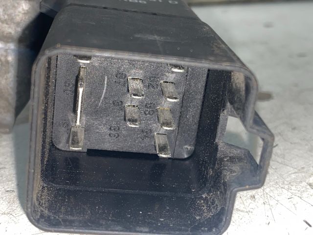 bontott SKODA SUPERB I Izzító Relé