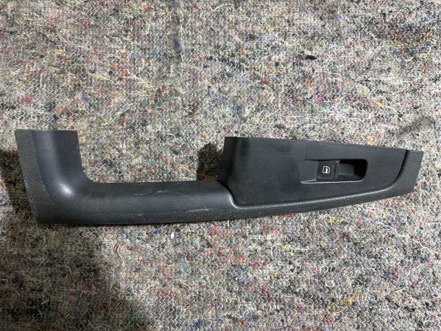 bontott SKODA SUPERB I Jobb első Ablakemelő Kapcsoló