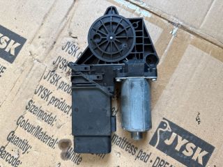 bontott SKODA SUPERB I Jobb első Ablakemelő Motor