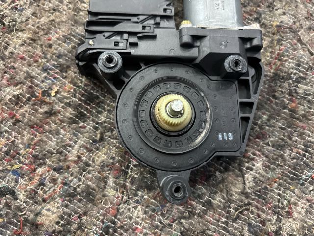 bontott SKODA SUPERB I Jobb első Ablakemelő Motor