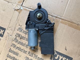 bontott SKODA SUPERB I Jobb első Ablakemelő Motor