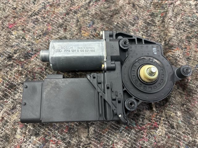 bontott SKODA SUPERB I Jobb első Ablakemelő Motor