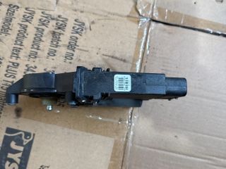 bontott SKODA SUPERB I Jobb első Ablakemelő Motor