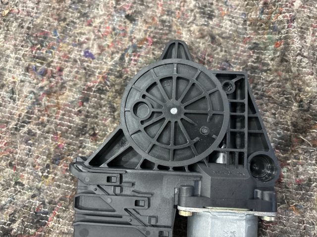 bontott SKODA SUPERB I Jobb első Ablakemelő Motor