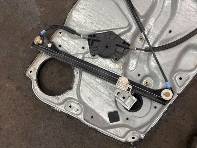 bontott SKODA SUPERB I Jobb első Ablakemelő Szerkezet (Elektromos)