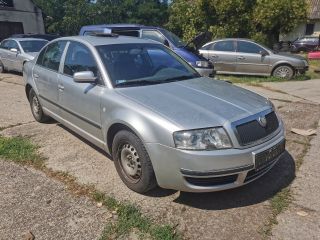 bontott SKODA SUPERB I Jobb első Ajtó (Részeivel)