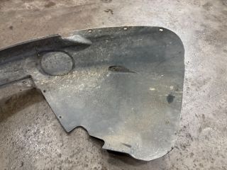 bontott SKODA SUPERB I Jobb első Első Dobbetét (Kerékjárati, Műanyag)