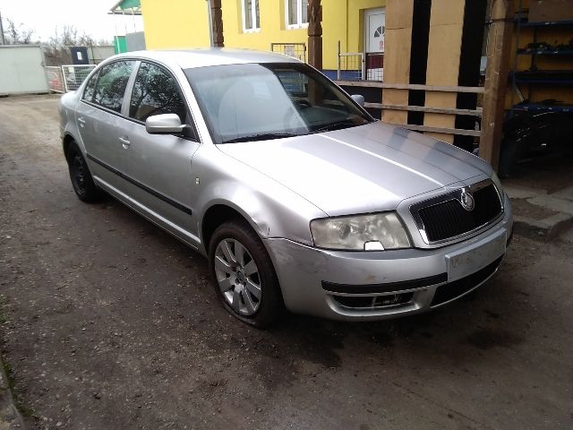 bontott SKODA SUPERB I Jobb első Külső Kilincs