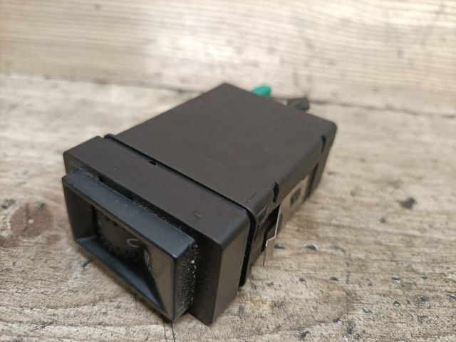 bontott SKODA SUPERB I Jobb első Ülésfűtés Kapcsoló