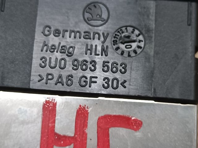 bontott SKODA SUPERB I Jobb első Ülésfűtés Kapcsoló