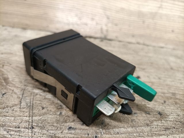 bontott SKODA SUPERB I Jobb első Ülésfűtés Kapcsoló