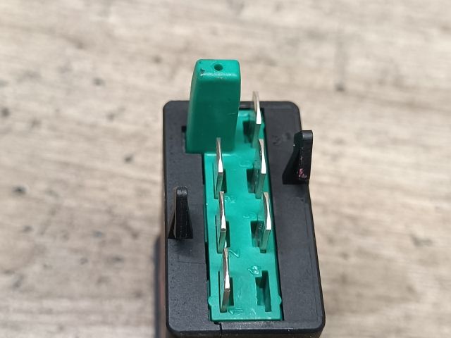 bontott SKODA SUPERB I Jobb első Ülésfűtés Kapcsoló