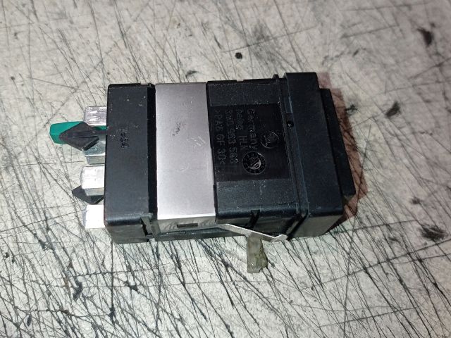 bontott SKODA SUPERB I Jobb első Ülésfűtés Kapcsoló